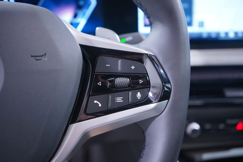 Used 2025 BMW 330i xDrive Sedan image 21