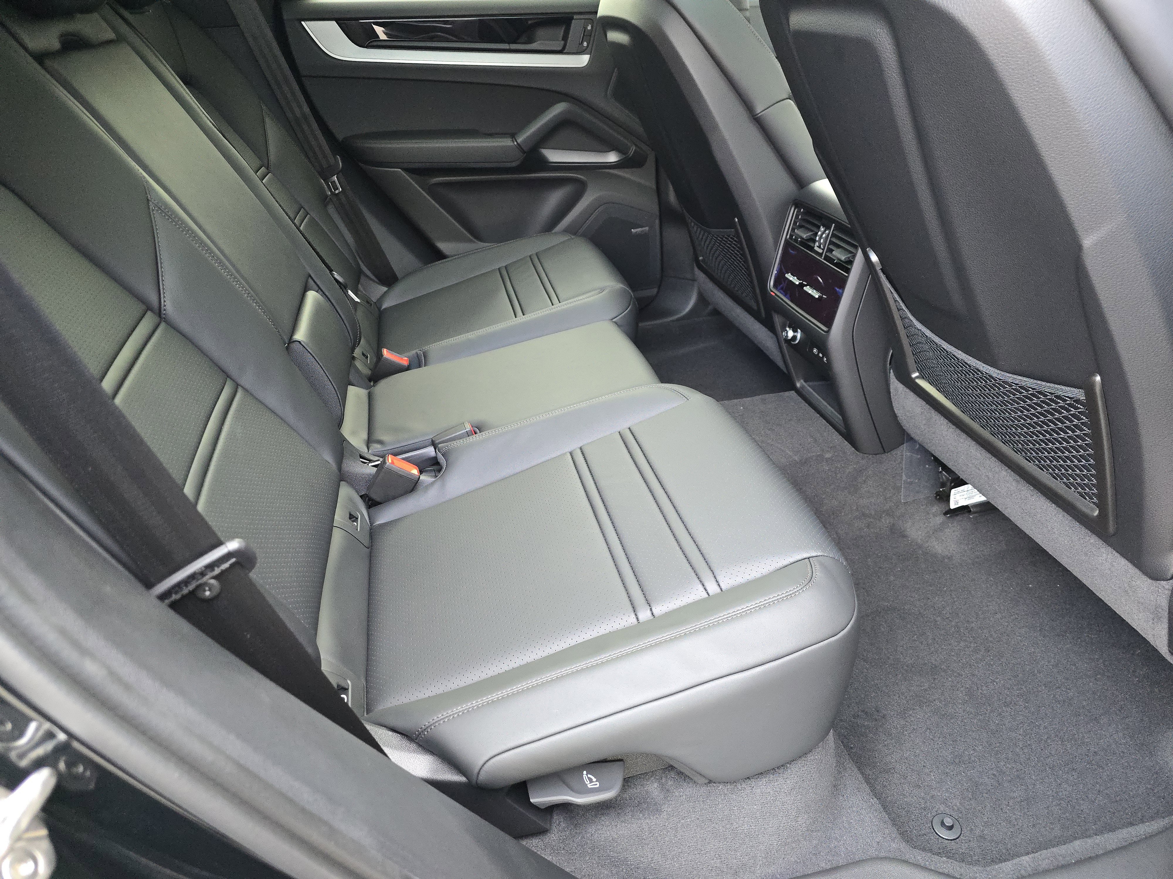 New 2026 Porsche Cayenne Coupe image 14