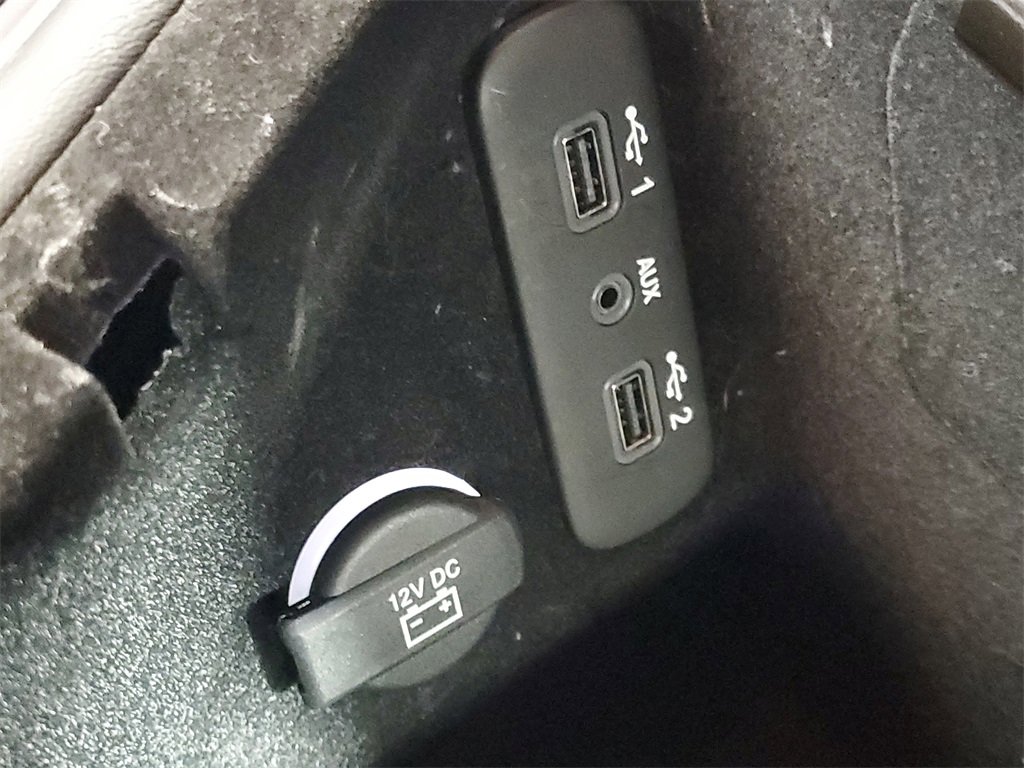 Used 2023 Dodge Challenger R/T w/ Blacktop Package image 20