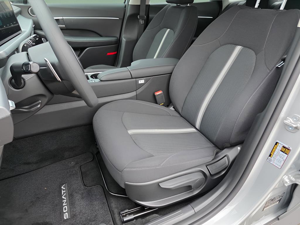 New 2026 Hyundai Sonata Blue FWD image 13