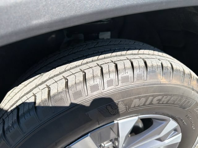 Used 2026 Chevrolet Equinox LT w/ Convenience Package II AWD/4WD image 13
