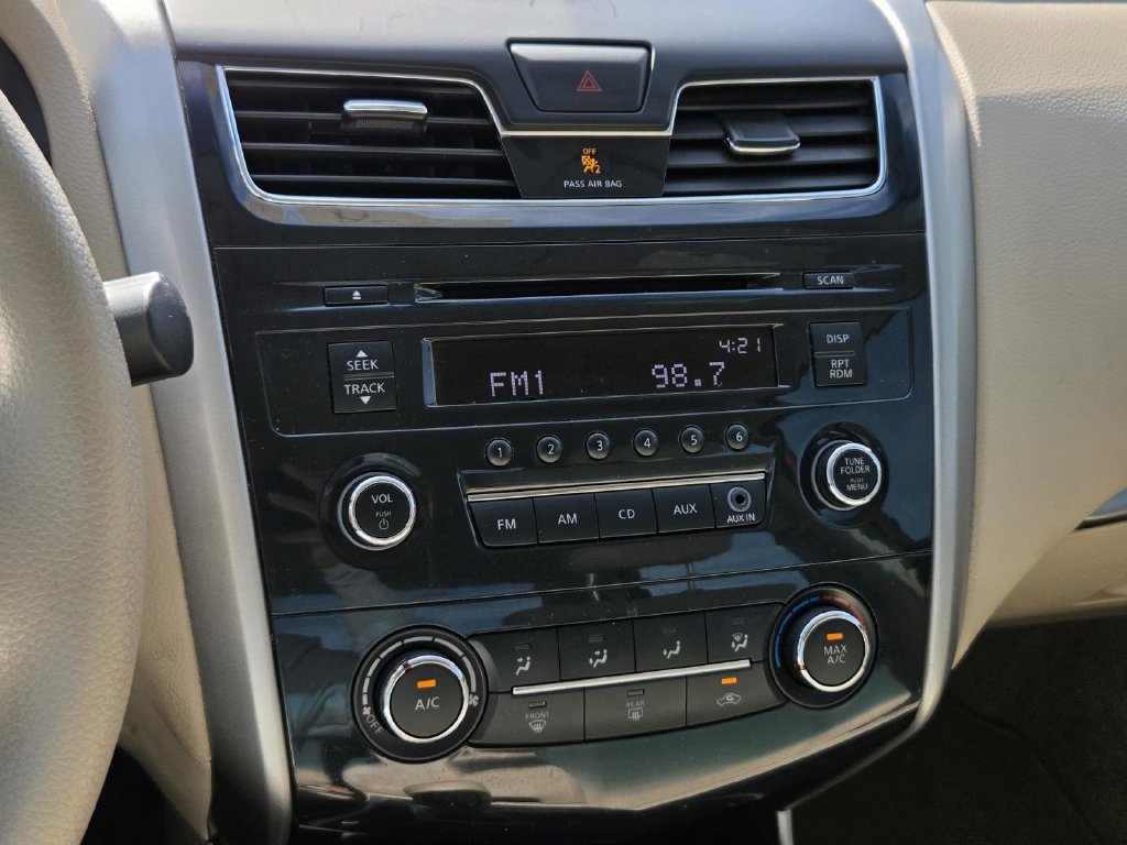 Used 2014 Nissan Altima 2.5 S FWD image 21