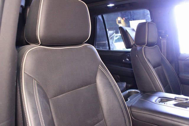 Used 2021 GMC Yukon SLT w/ Rear Media and Nav Package image 10