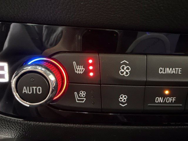 Used 2021 Buick Enclave Avenir w/ Avenir Technology Package AWD/4WD image 26