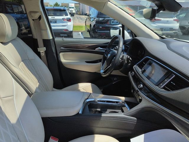 Used 2023 Buick Enclave Avenir w/ Avenir Technology Package FWD image 10