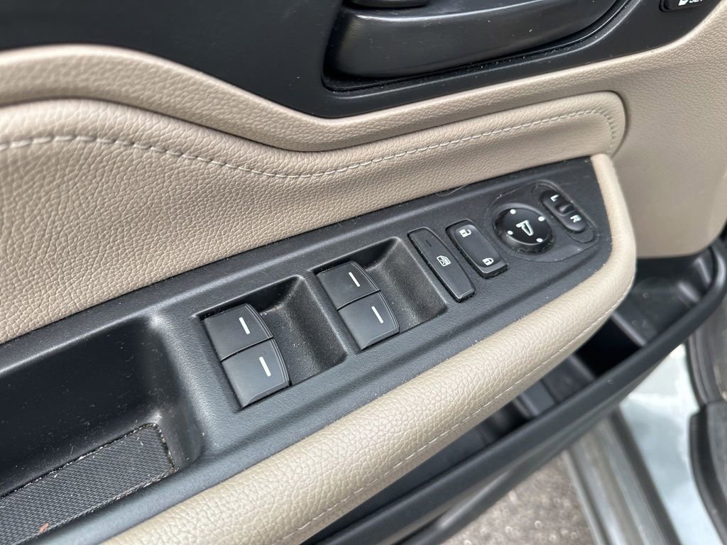 Used 2018 Honda Odyssey Touring image 18