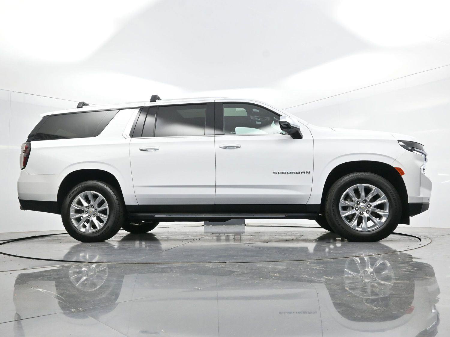Used 2024 Chevrolet Suburban Premier w/ Premium Package AWD/4WD image 44