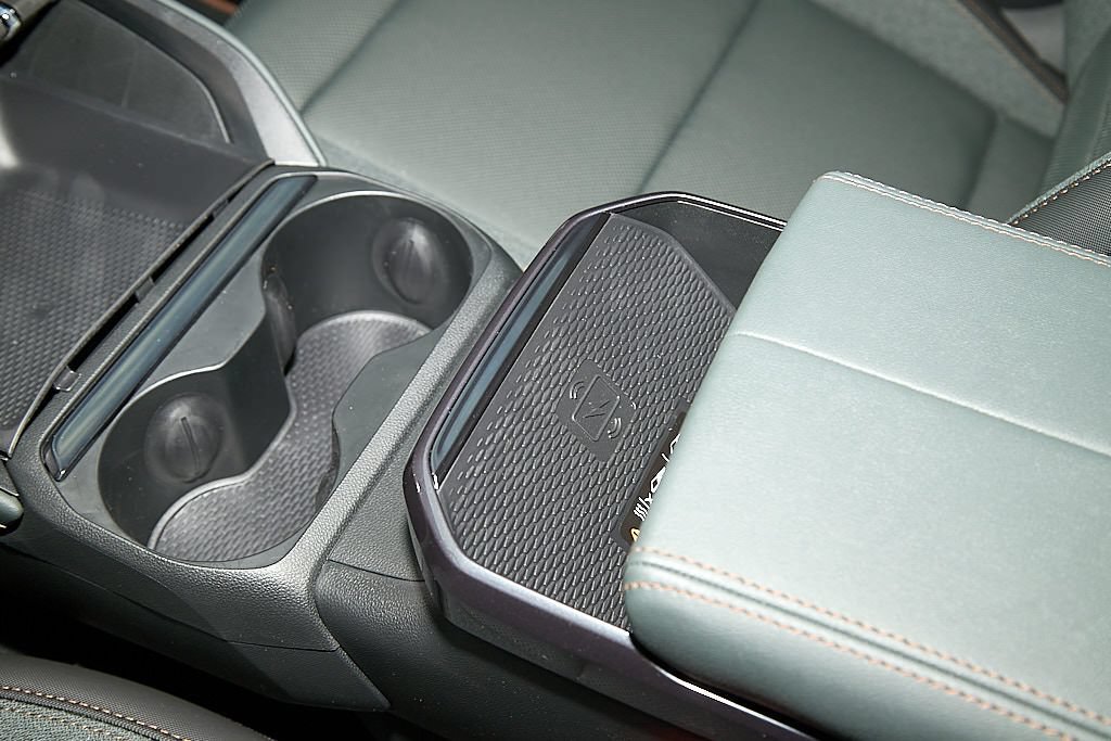 New 2027 GMC Terrain AT4 w/ Technology Package II AWD/4WD image 29