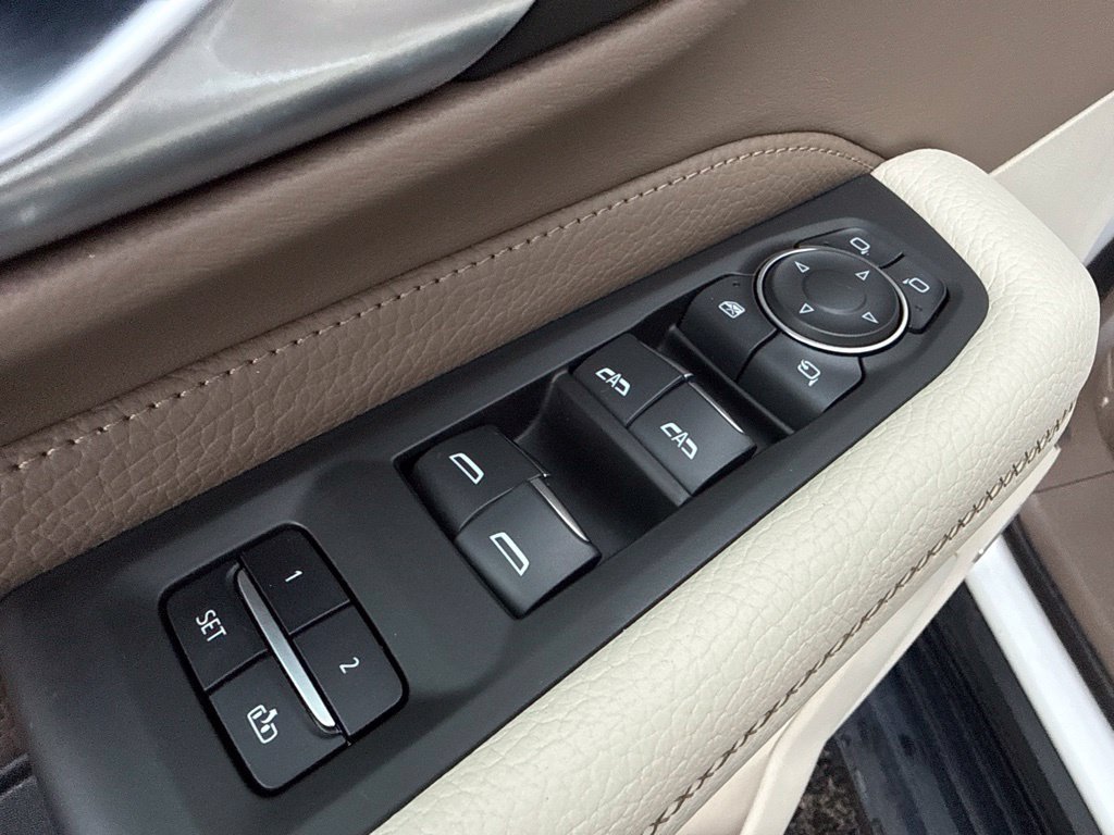 Used 2022 GMC Yukon Denali AWD/4WD image 22