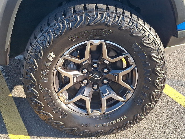 Certified 2023 Chevrolet Colorado ZR2 w/ ZR2 Convenience Package III AWD/4WD image 10