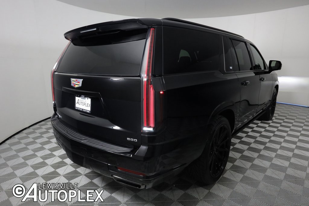 Used 2025 Cadillac Escalade ESV Sport w/ Touring Package image 17