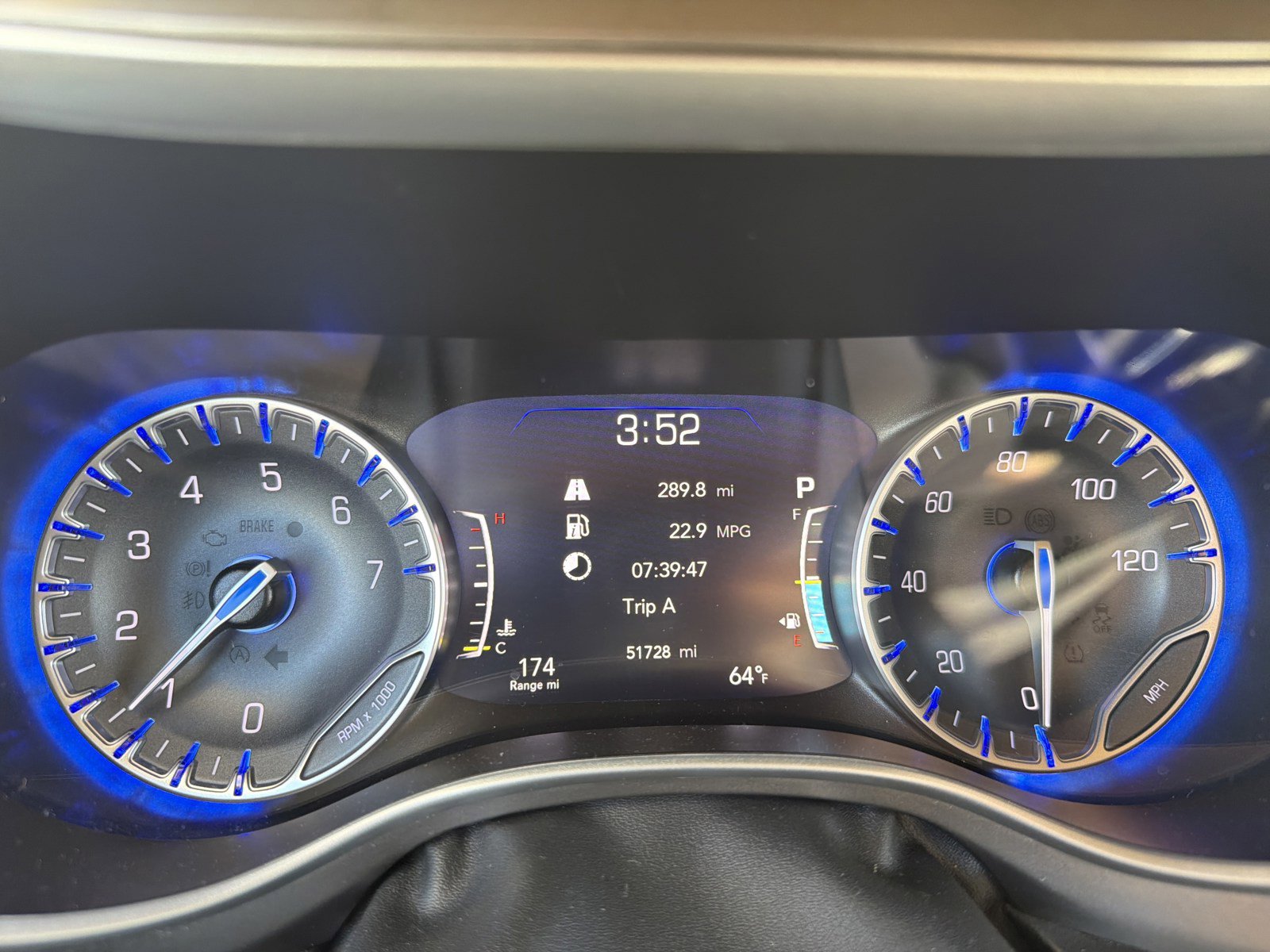Used 2024 Chrysler Pacifica Touring-L image 21