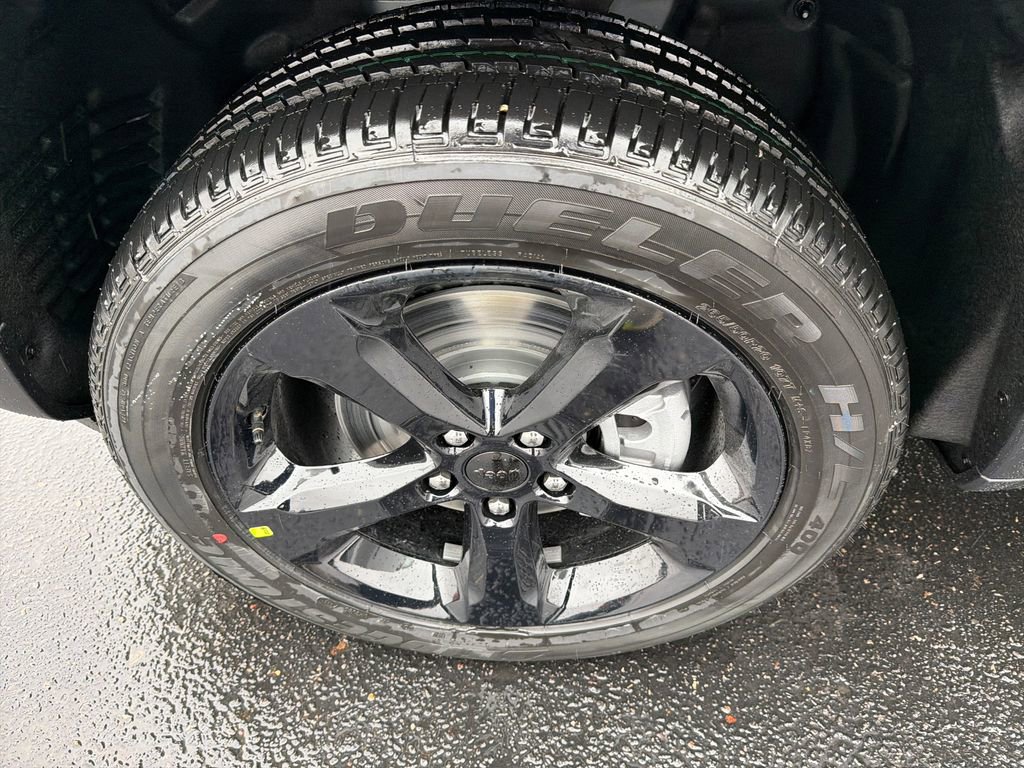 New 2025 Jeep Grand Cherokee L Altitude image 26