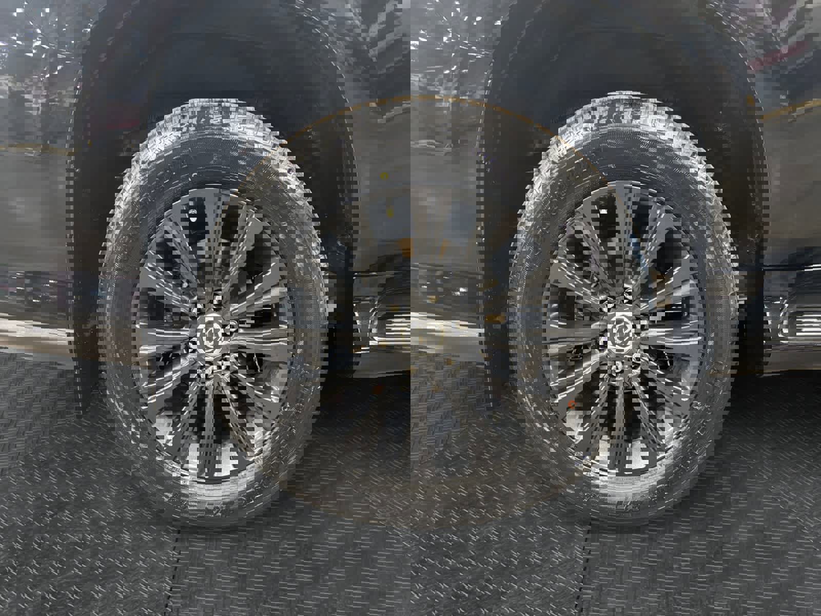 Used 2023 Lexus GX 460 Premium w/ Accessory Package image 15