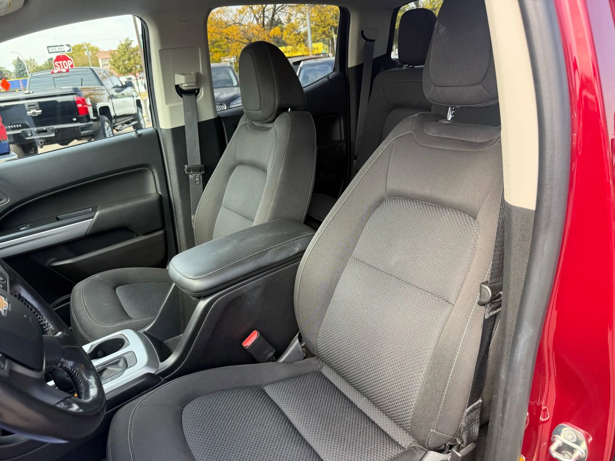 Used 2019 Chevrolet Colorado LT w/ LT Convenience Package image 18