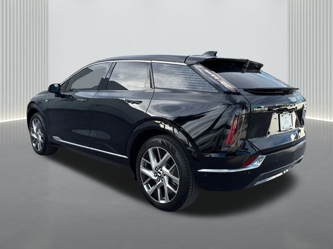 New 2025 Cadillac Optiq Luxury 2 image 7