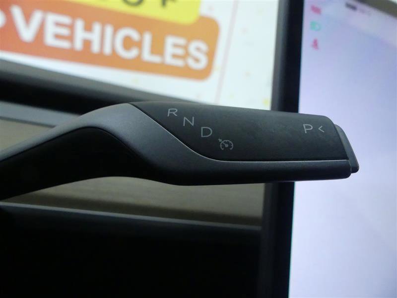 Used 2023 Tesla Model 3 Standard Range image 17