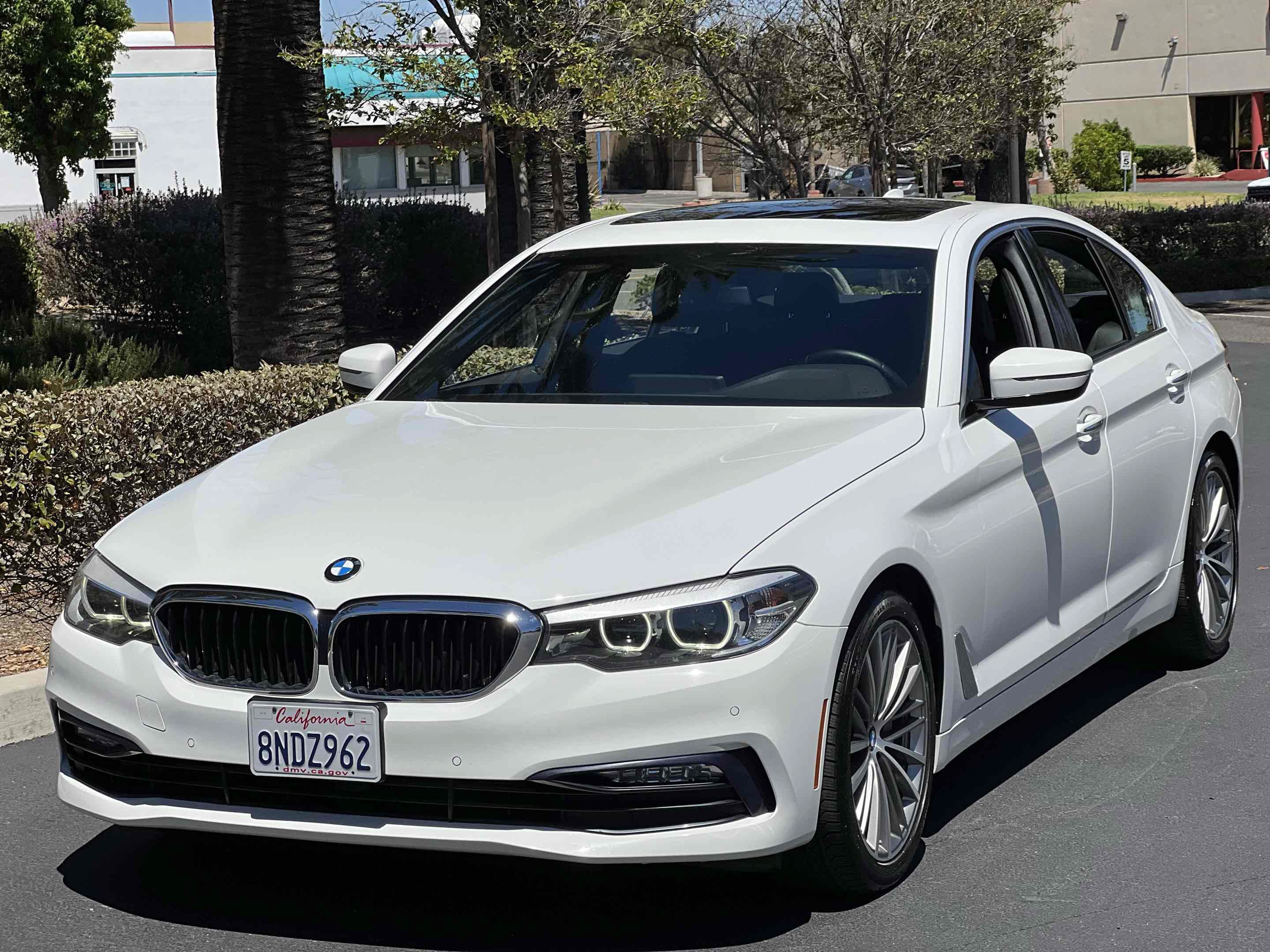 Used 2017 BMW 540i RWD image 19