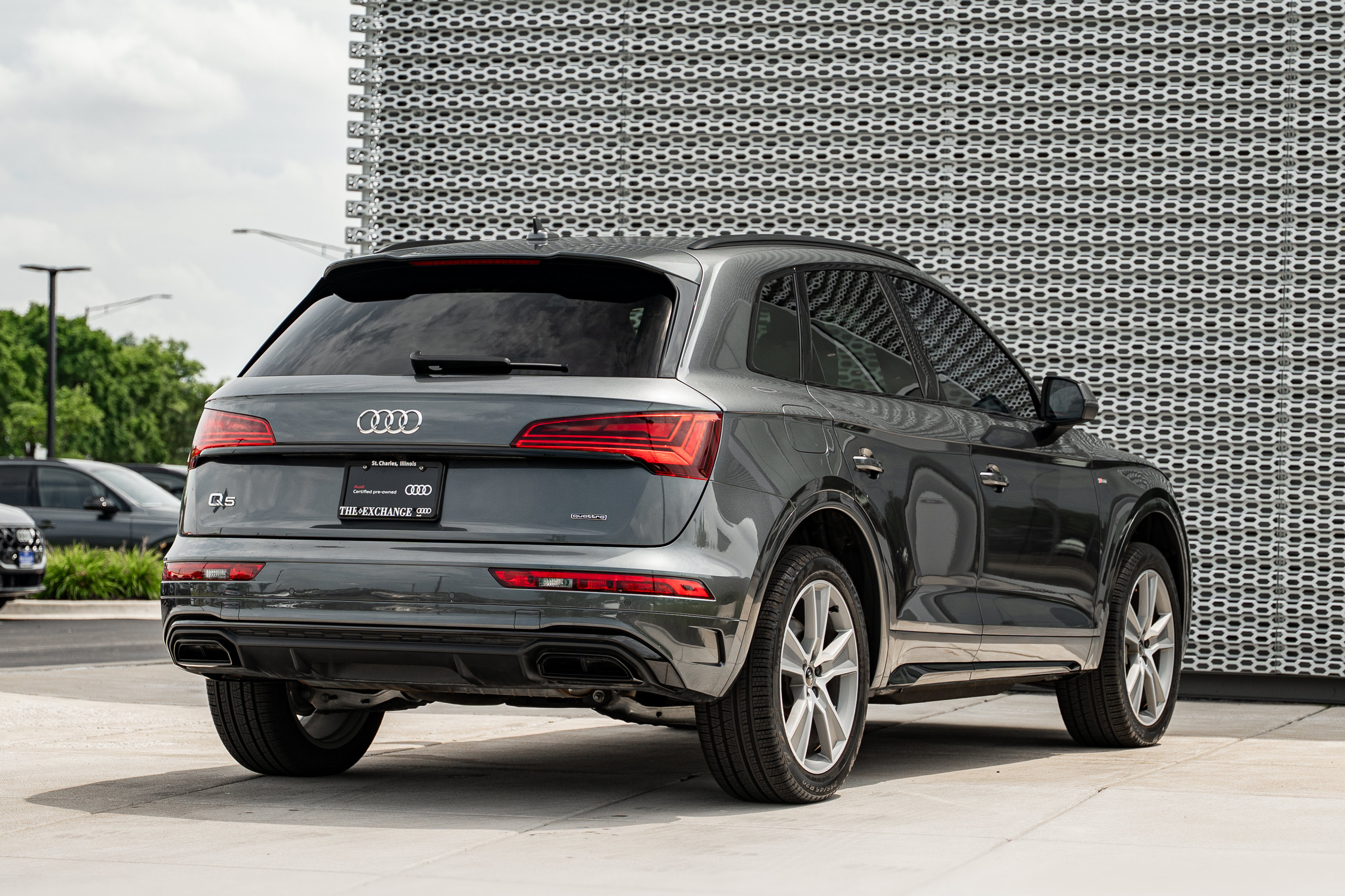 Certified 2025 Audi Q5 2.0T Premium w/ Convenience Plus Package AWD/4WD image 4