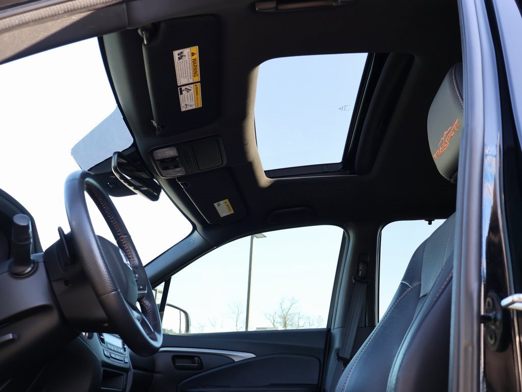 Certified 2022 Honda Passport TrailSport image 34