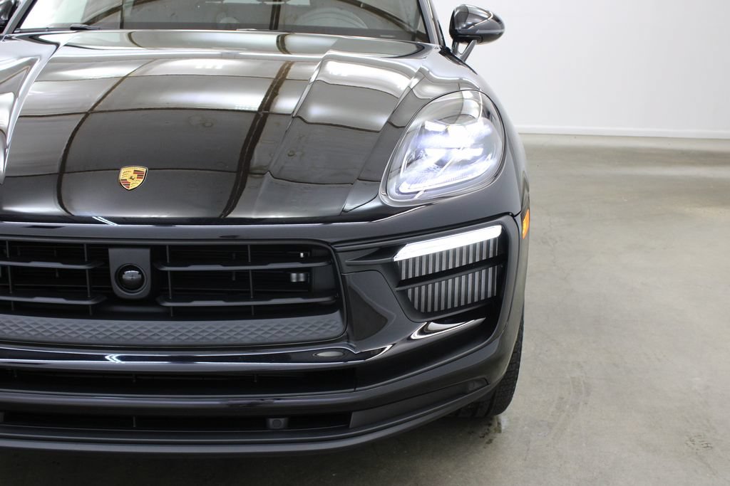 Used 2025 Porsche Macan S AWD/4WD image 12