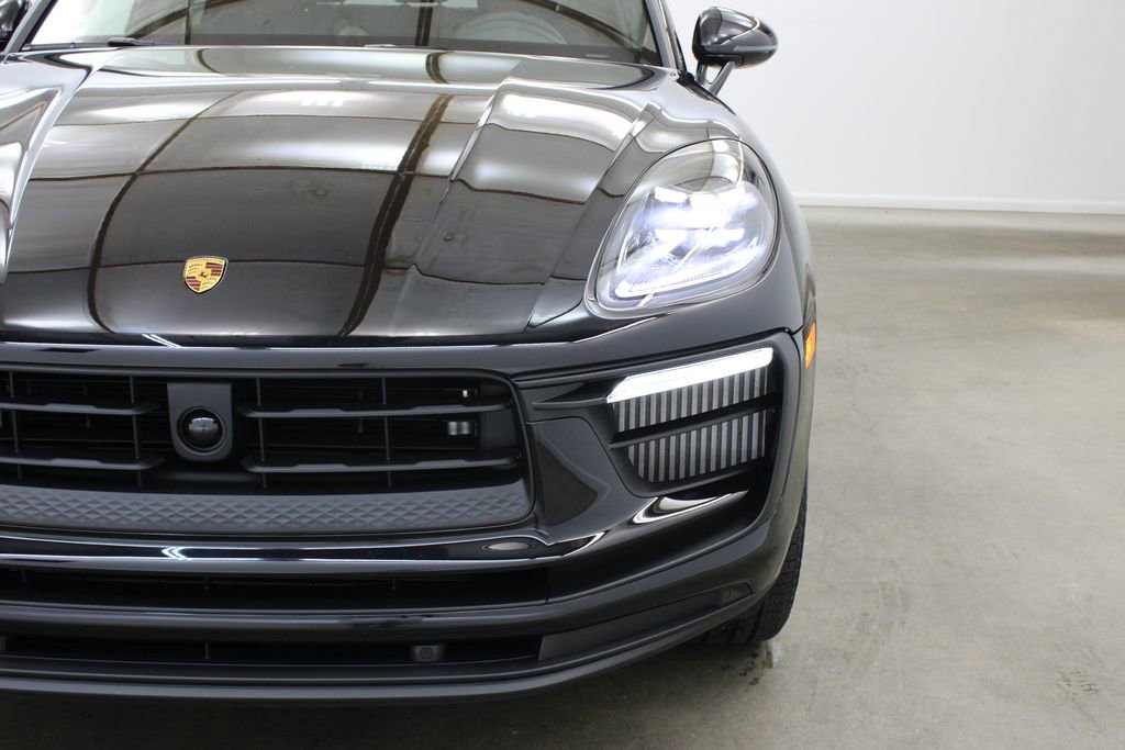 New 2025 Porsche Macan S image 12