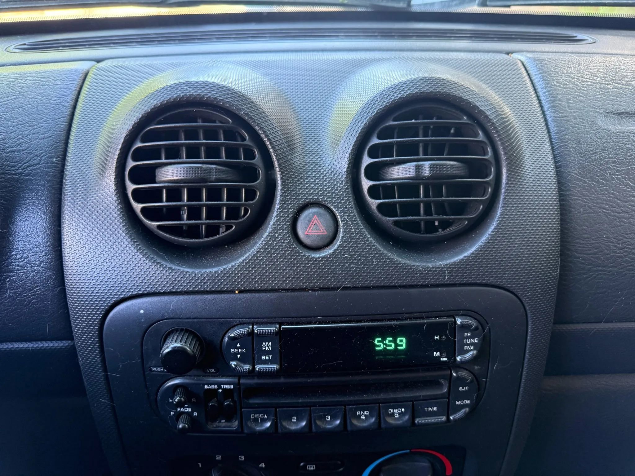 Used 2002 Jeep Liberty Sport RWD image 16