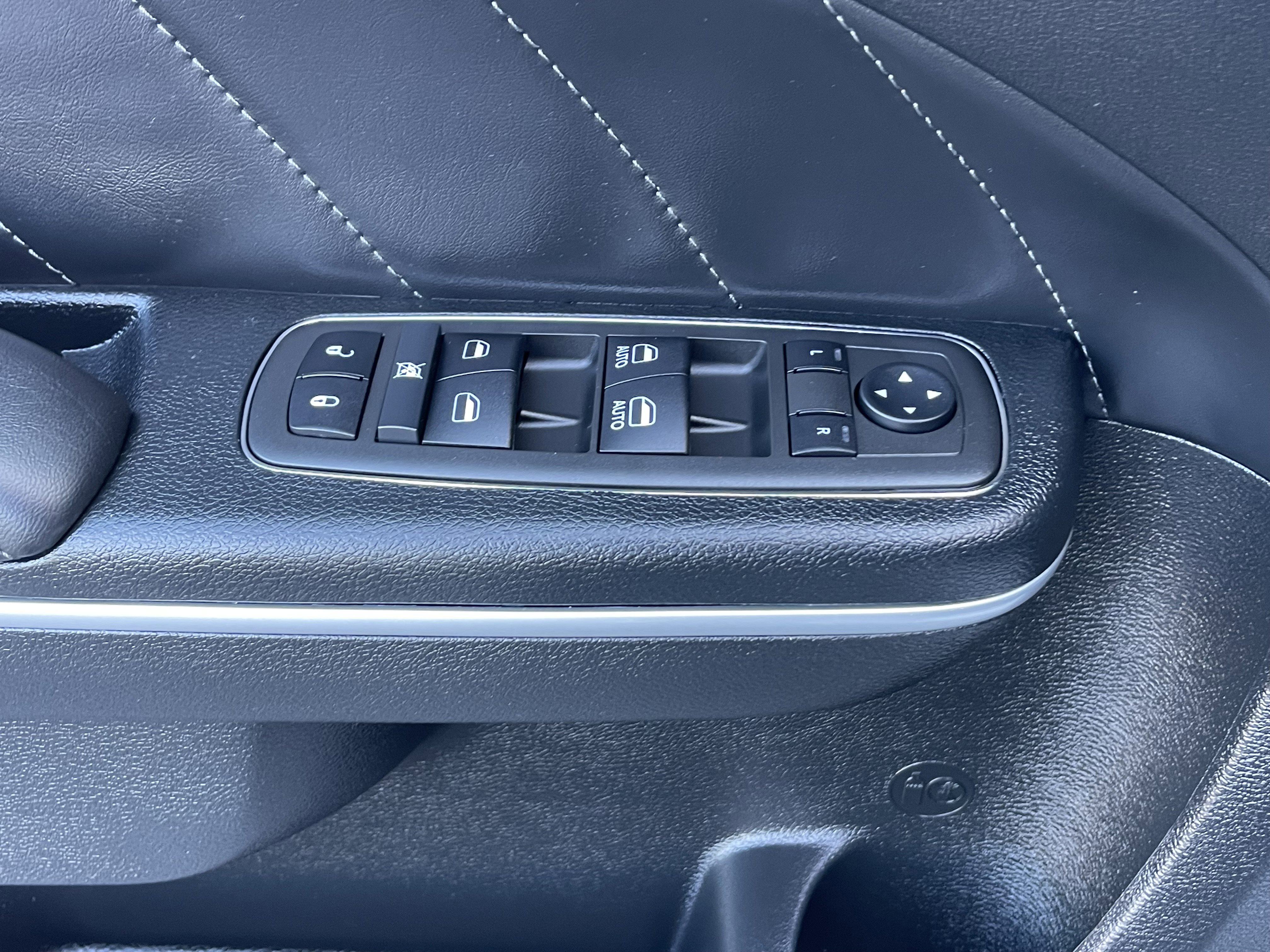 Used 2022 Dodge Charger R/T w/ Plus Group image 13