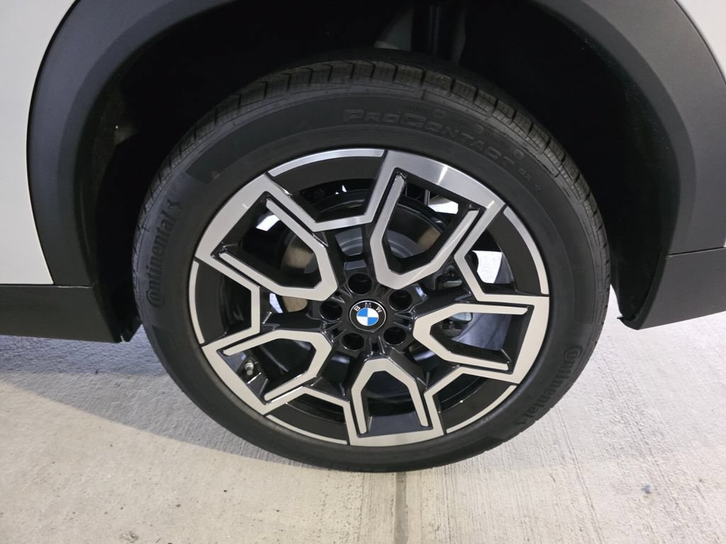 New 2026 BMW X2 xDrive28i w/ Convenience Package AWD/4WD image 6
