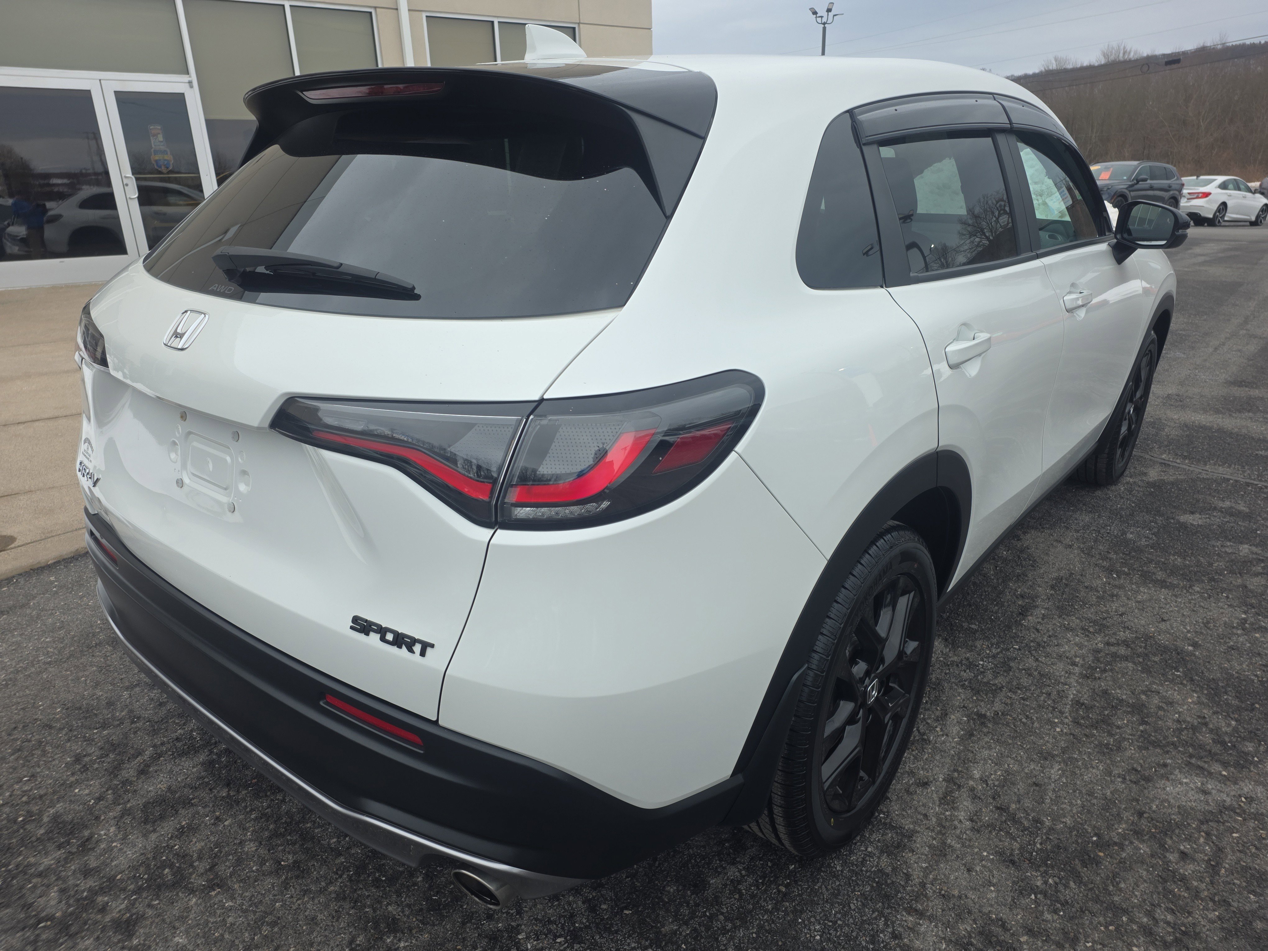 Used 2023 Honda HR-V Sport image 5