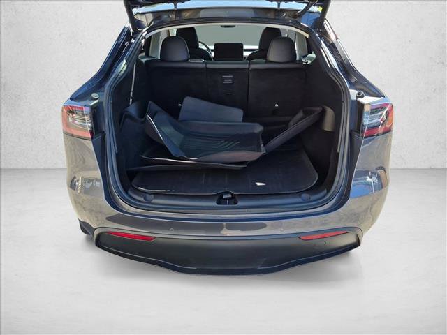 Used 2022 Tesla Model Y Long Range AWD/4WD image 6