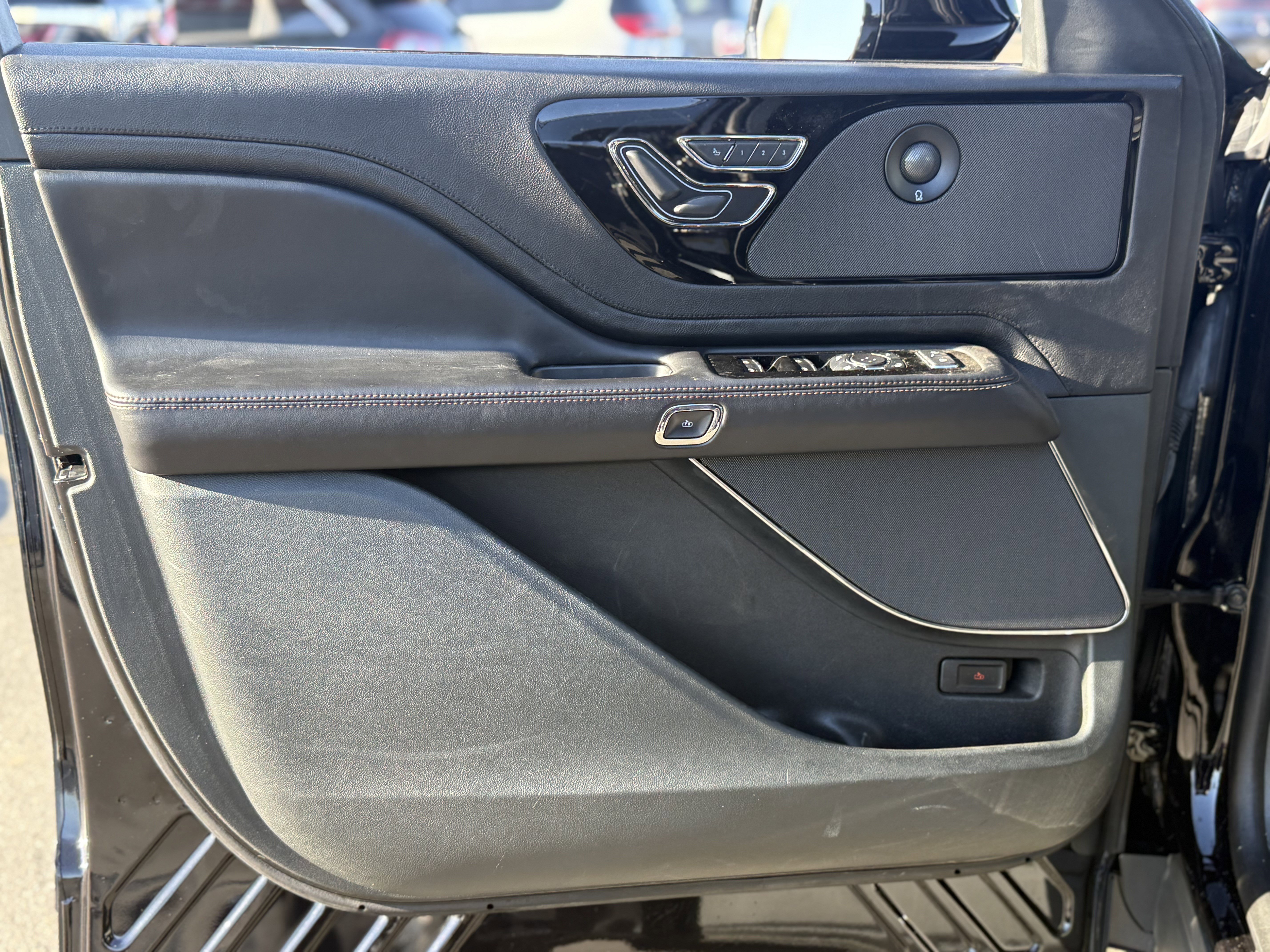 Used 2023 Lincoln Aviator Grand Touring w/ Elements Package Plus image 12