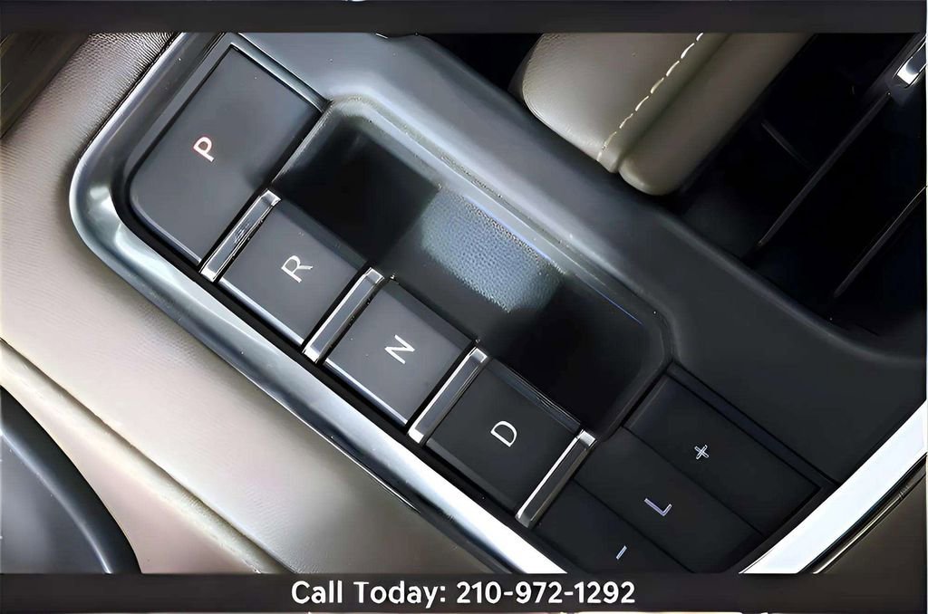 Used 2024 Chevrolet Tahoe High Country w/ Advanced Technology Package image 26