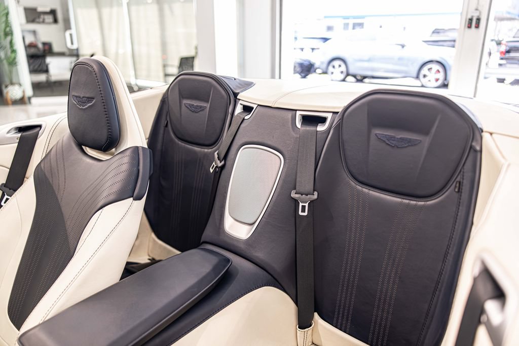 Used 2019 Aston Martin DB11 Volante RWD image 22