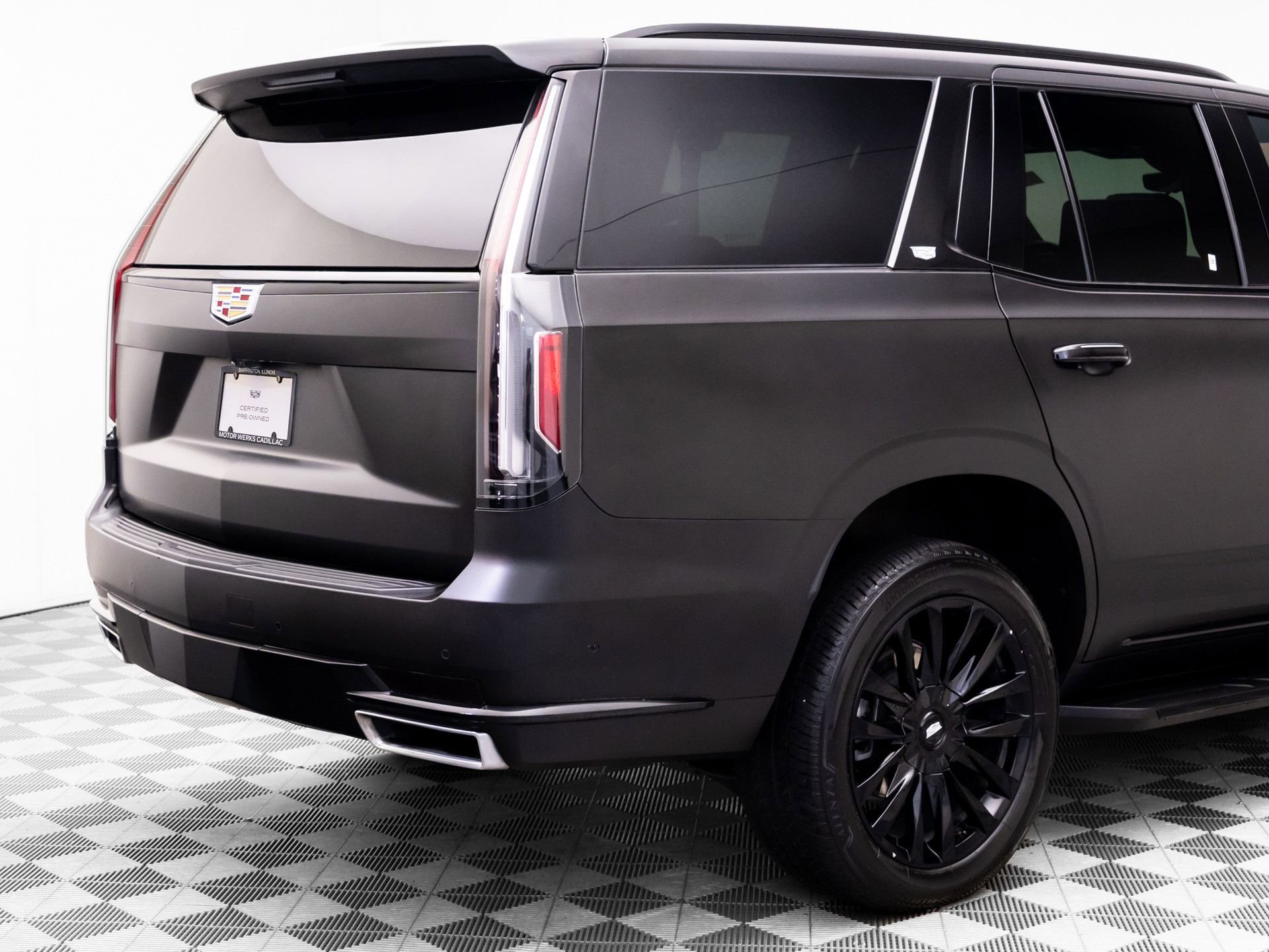 Certified 2024 Cadillac Escalade Premium Luxury AWD/4WD image 41