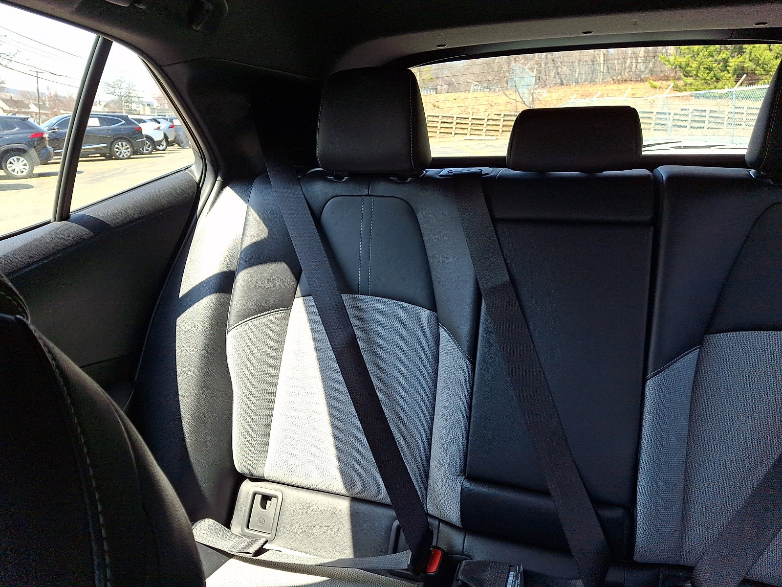 Used 2020 Toyota Corolla XSE image 18