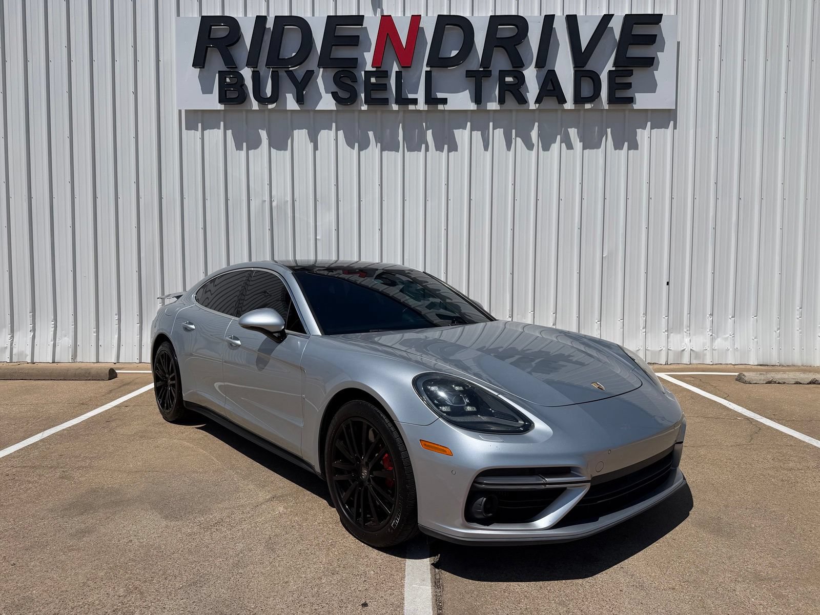 Used 2017 Porsche Panamera Turbo AWD/4WD image 9