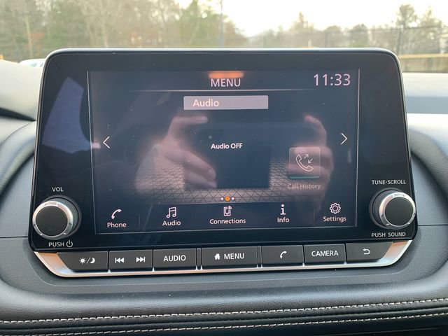 Used 2024 Nissan Rogue S image 25