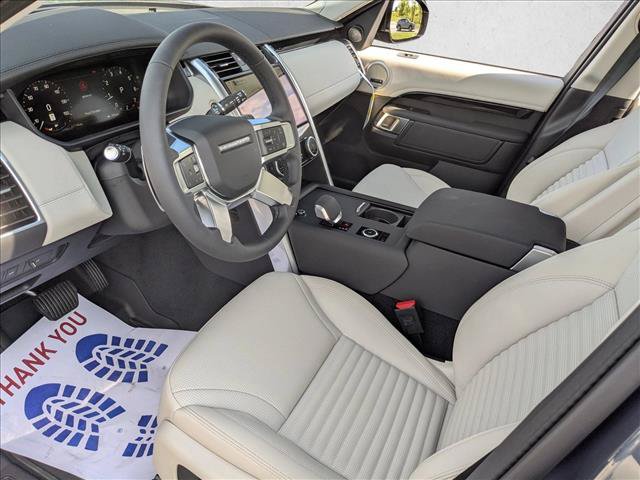 New 2026 Land Rover Discovery S AWD/4WD image 3