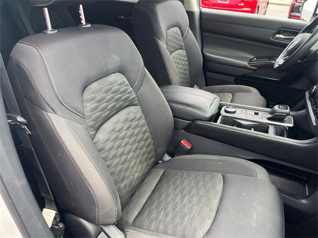 Used 2022 Nissan Pathfinder SV image 32