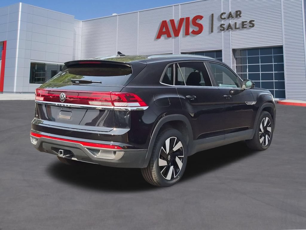 Used 2025 Volkswagen Atlas Cross Sport SE FWD image 6