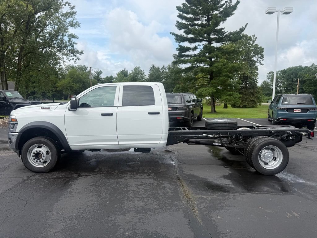 New 2026 RAM 5500 Tradesman w/ Chrome Appearance Group AWD/4WD image 7