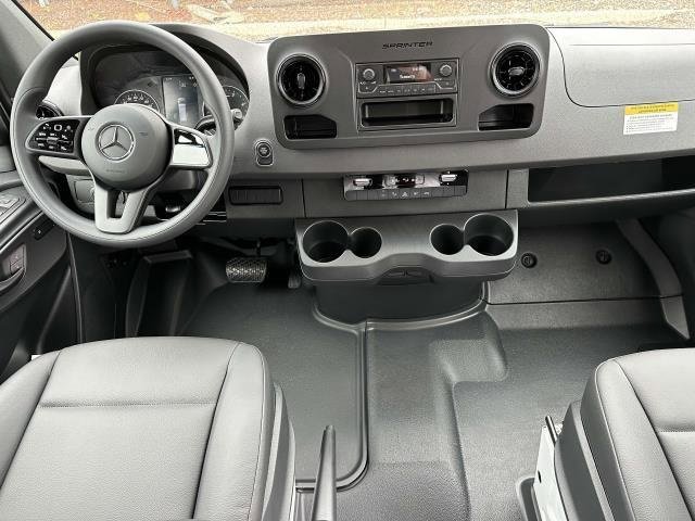 Used 2024 Mercedes-Benz Sprinter 2500 image 4