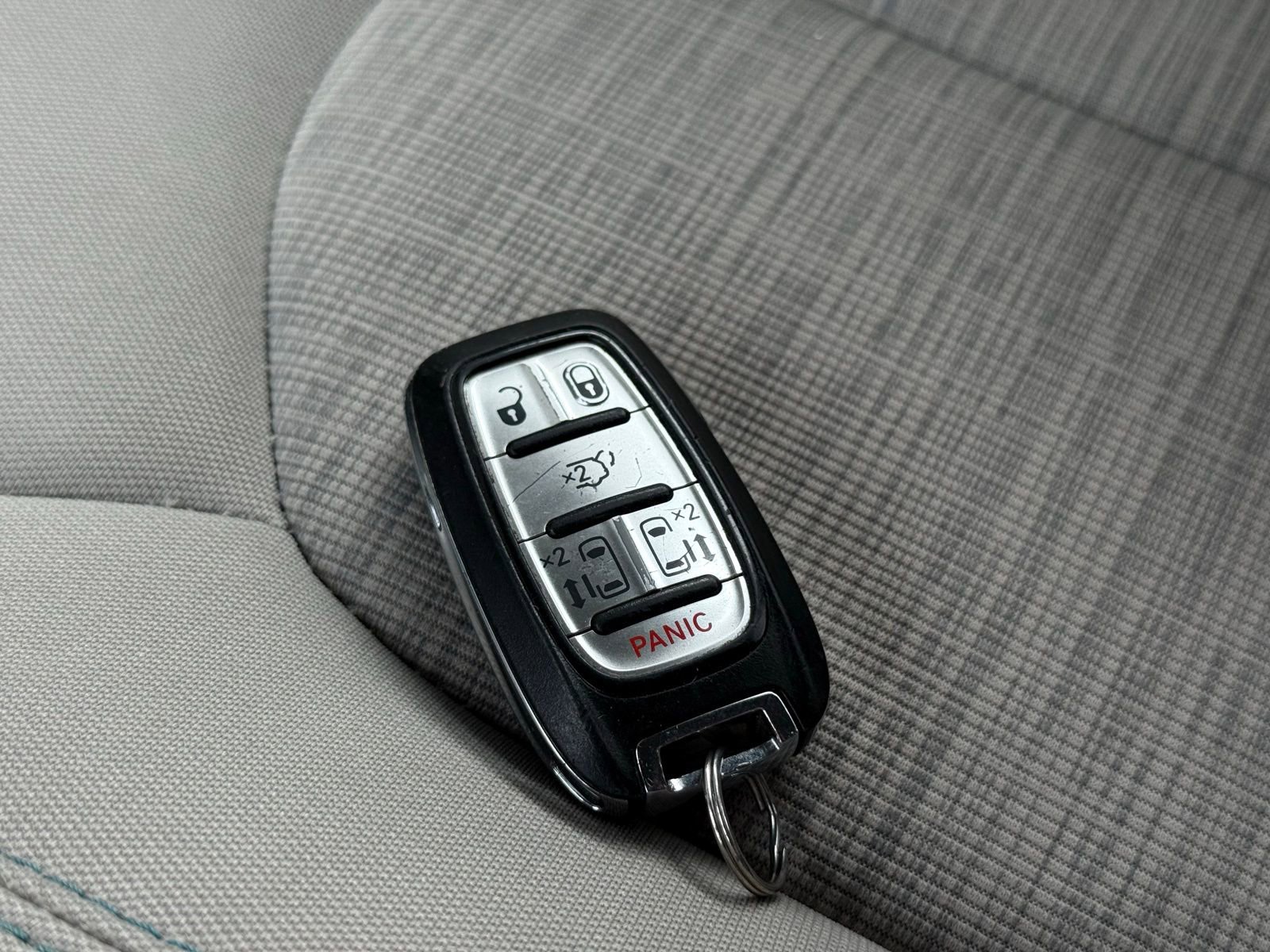 Used 2018 Chrysler Pacifica Touring Plus image 52