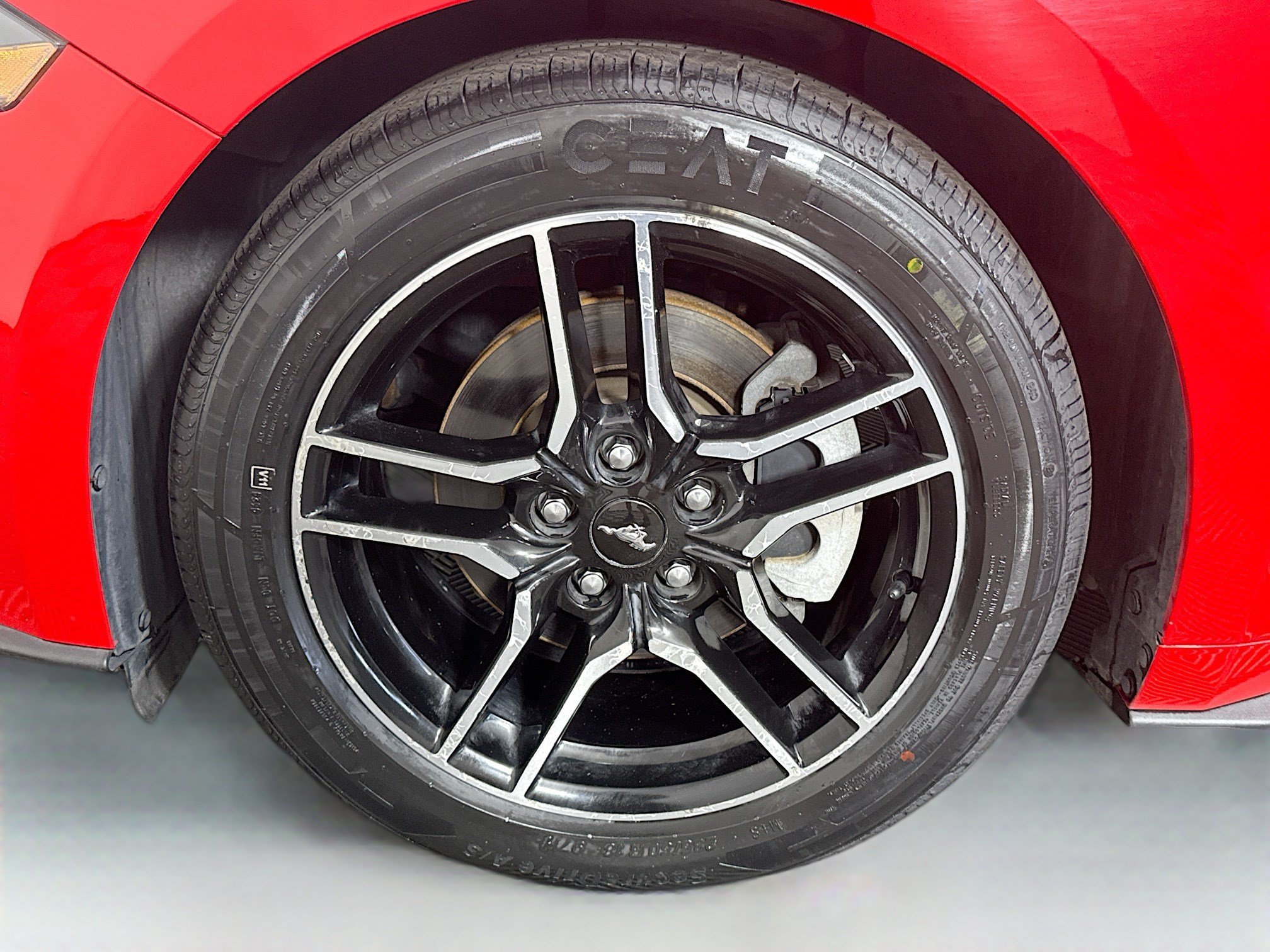 Used 2018 Ford Mustang Coupe w/ Equipment Group 101A RWD image 36