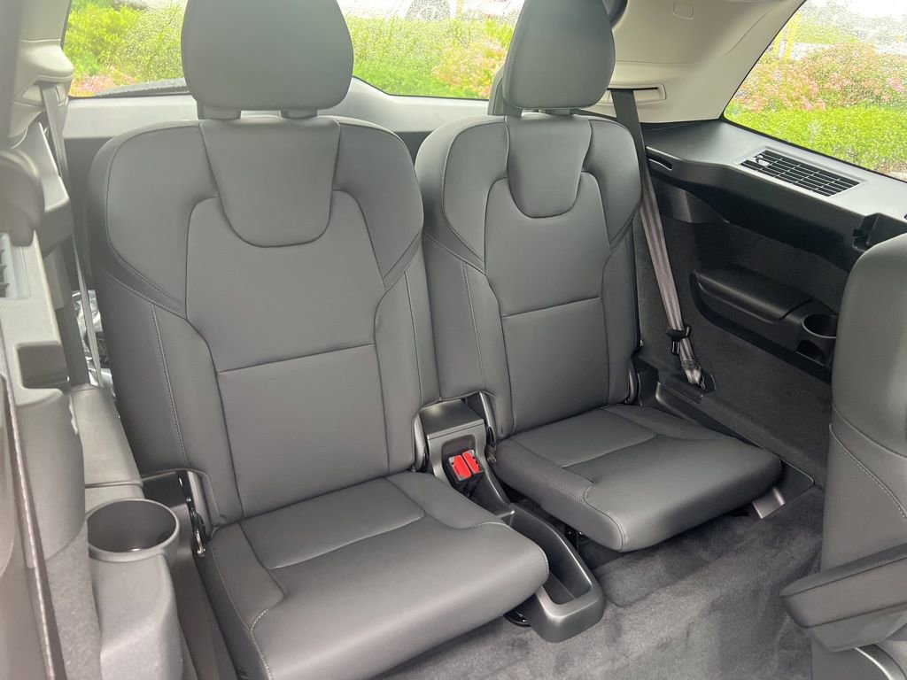 New 2026 Volvo XC90 B6 Plus w/ Protection Package Premier image 37