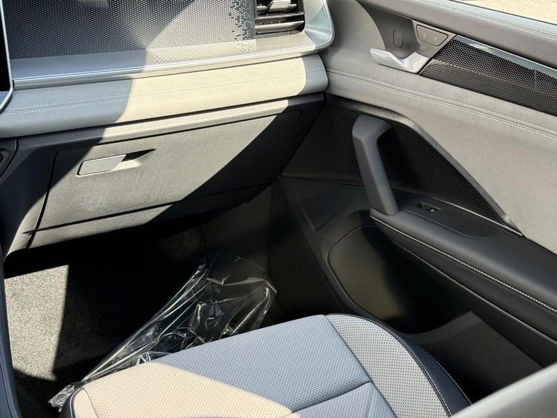 New 2026 Volkswagen Tiguan SE AWD/4WD image 9