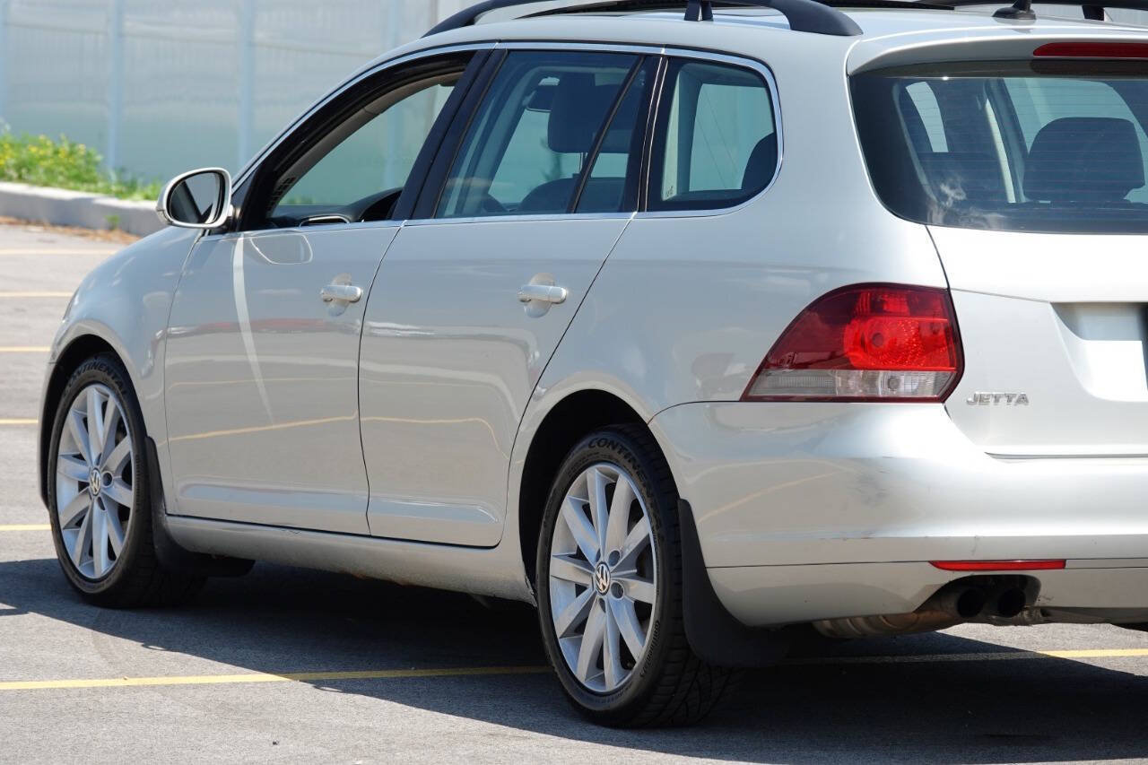 Used 2012 Volkswagen Jetta TDI FWD image 18