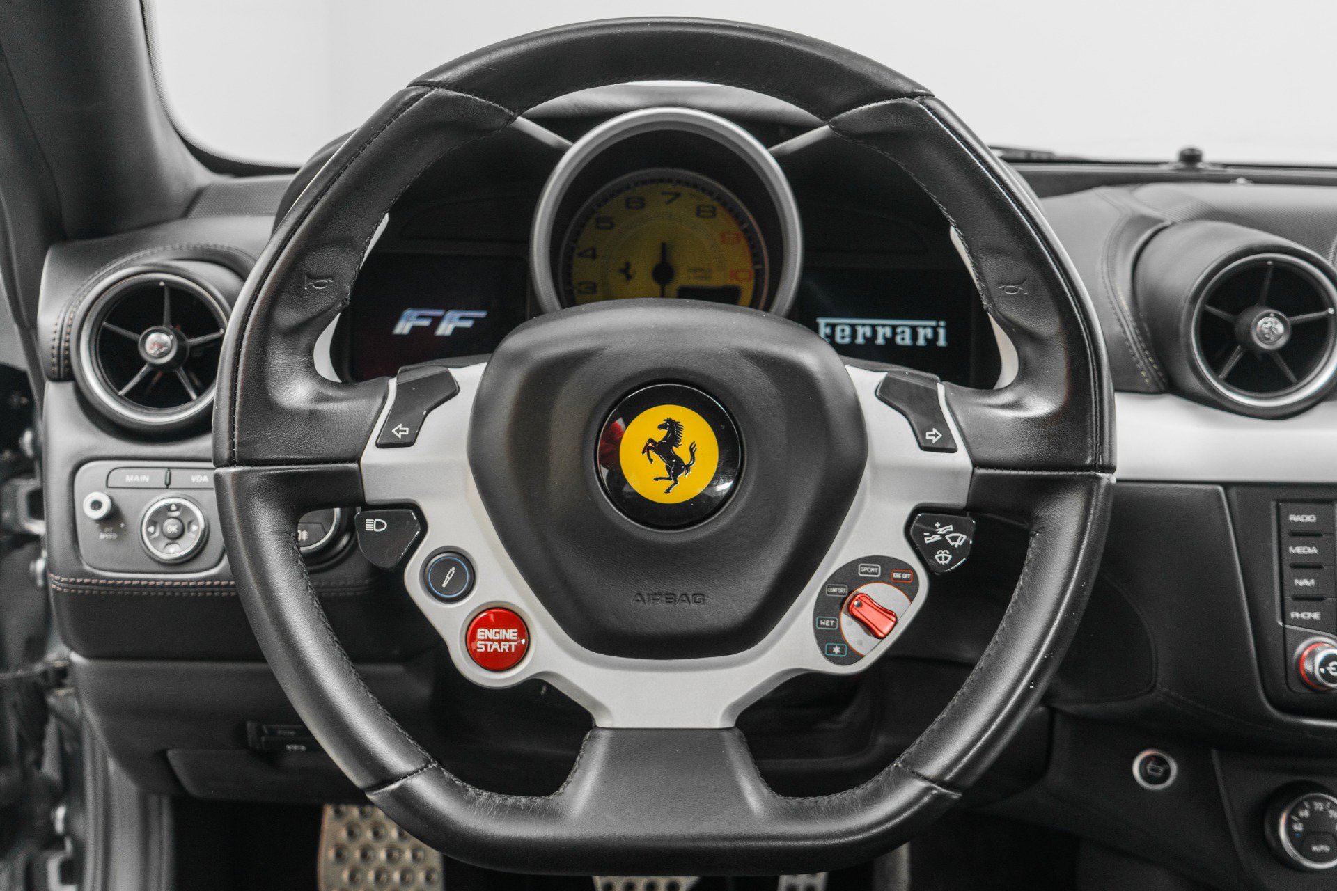 Used 2015 Ferrari FF image 15
