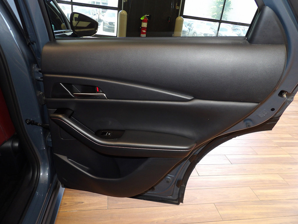 Certified 2023 MAZDA CX-30 AWD 2.5 S w/ Preferred Package image 17